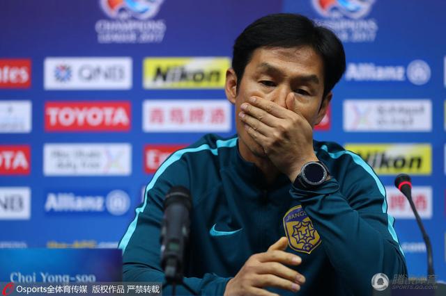报道还透露，其实是泰尔齐奇和罗伊斯多年关系很不错，而且属于同一家经纪公司。